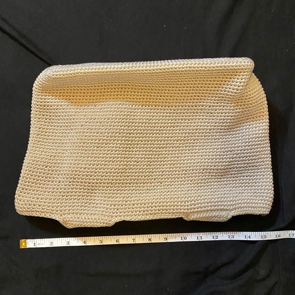 The Sak Vintage Small Crocheted Bag Beige Color Zippered Pockets - Picture 8 of 12